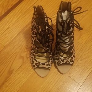 ZARA LEOPARD ANIMAL PRINT LACE-UP ANKLE BOOT